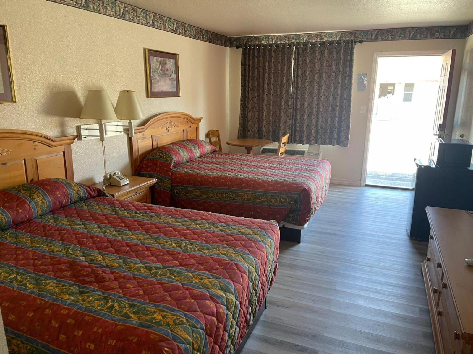 Lakeside Inn & Suites By Oyo Mathis I 37 Eksteriør bilde